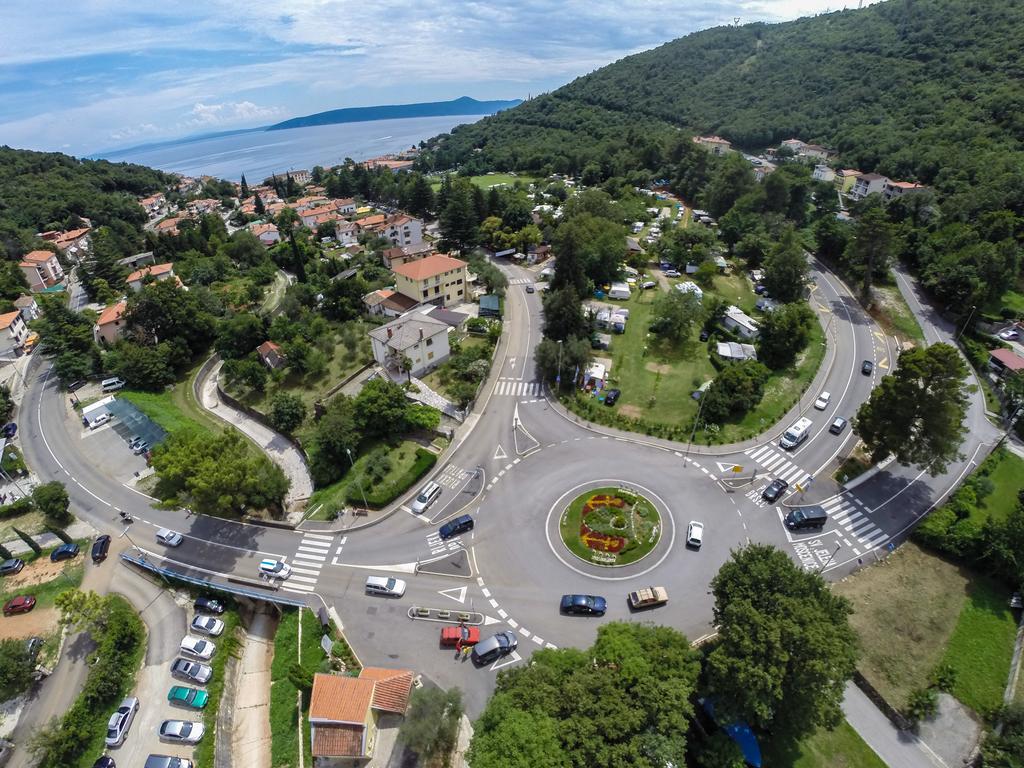 Apartments Mogorovic Mošćenička Draga Exterior foto